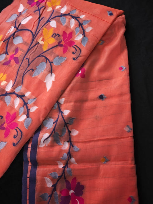 Bonolota creeper motif on peach Jamdani