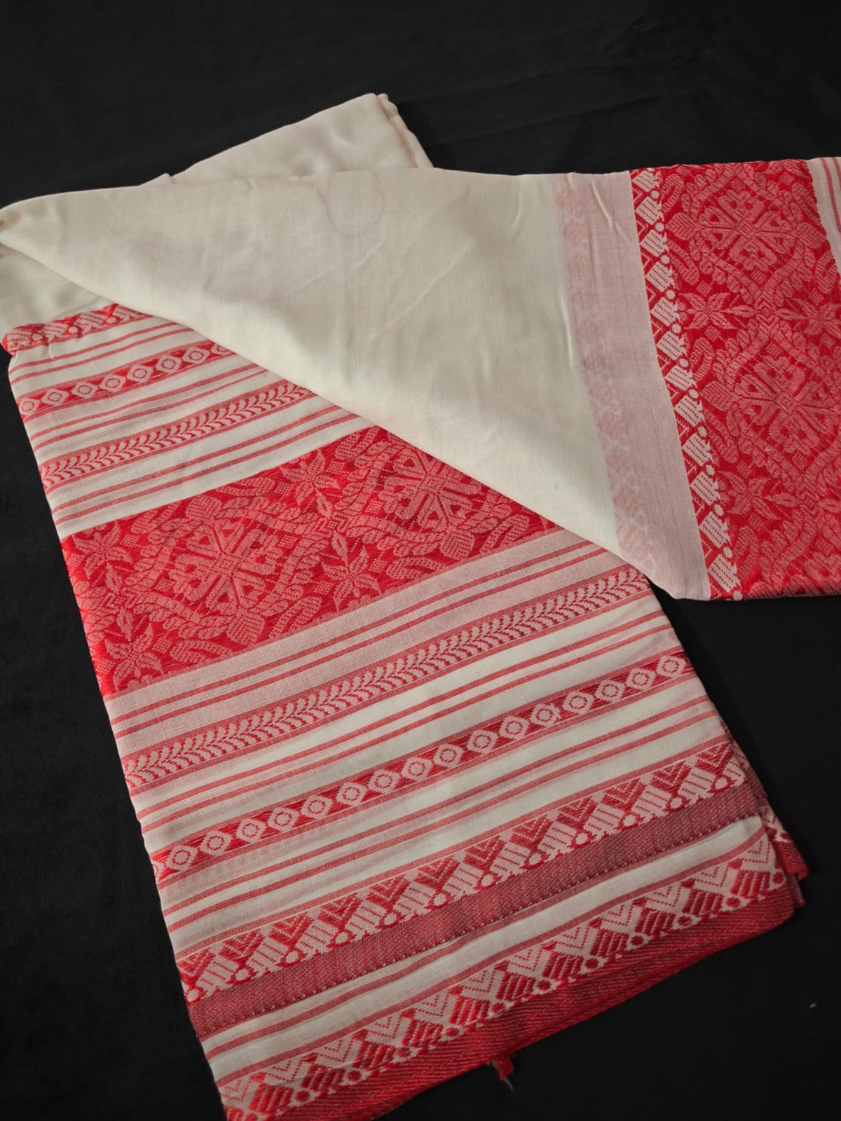 White Pure Begumpuri Cotton Handloom Saree